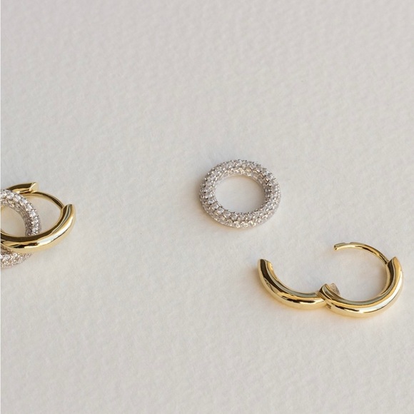 Earring hoop 18 k gold - Picture 2 of 5